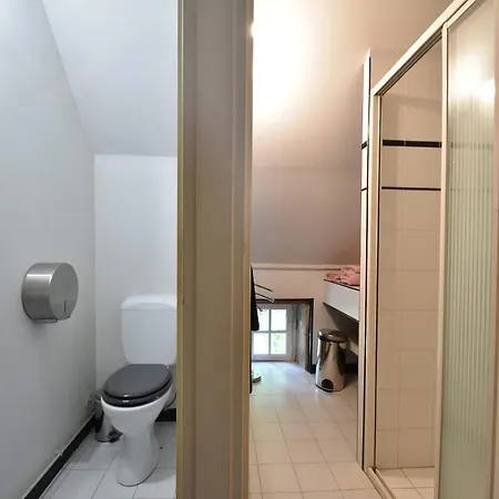 別荘 Riverside Retreat In