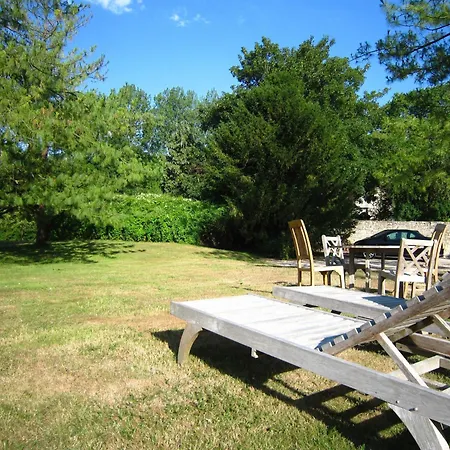 Riverside Retreat In 別荘 *