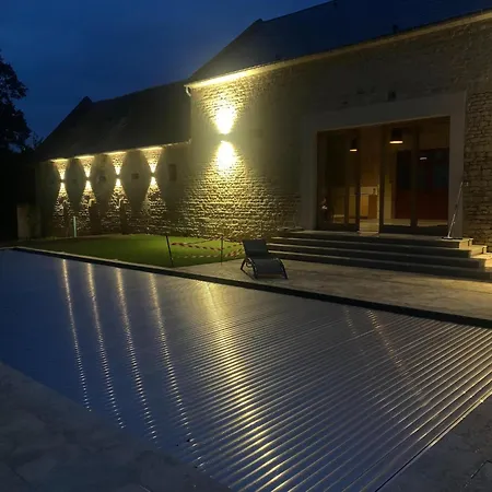 Riverside Retreat In * Lantheuil