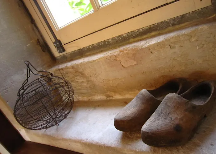 Riverside Retreat In Ferienhaus Lantheuil